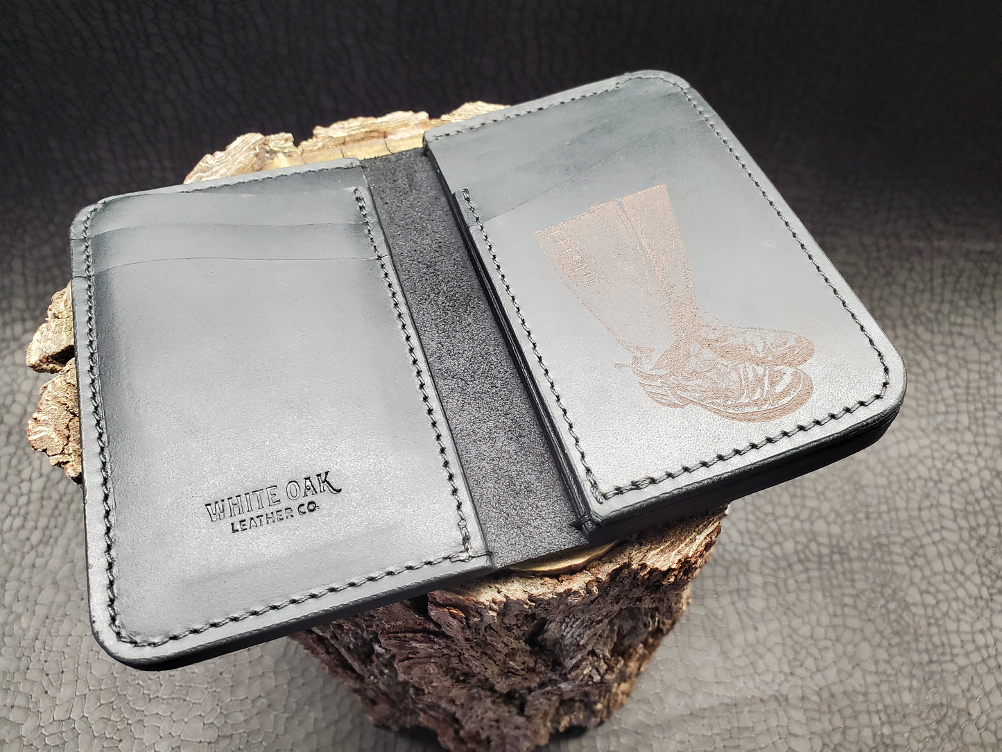 "JERICHO" LE Vertical Bifold