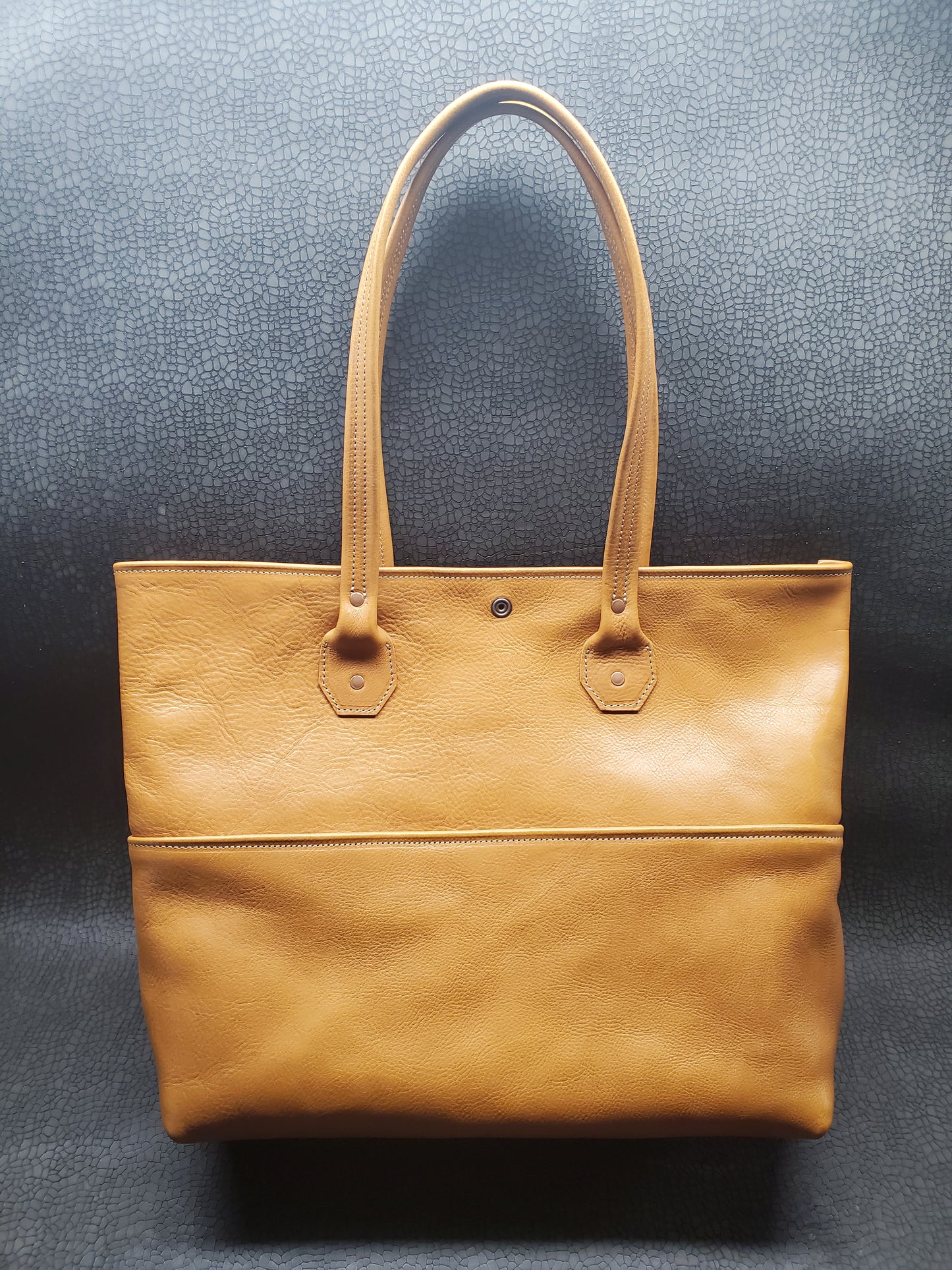 TRAFALGAR Tote (English Tan) ***OUT OF STOCK