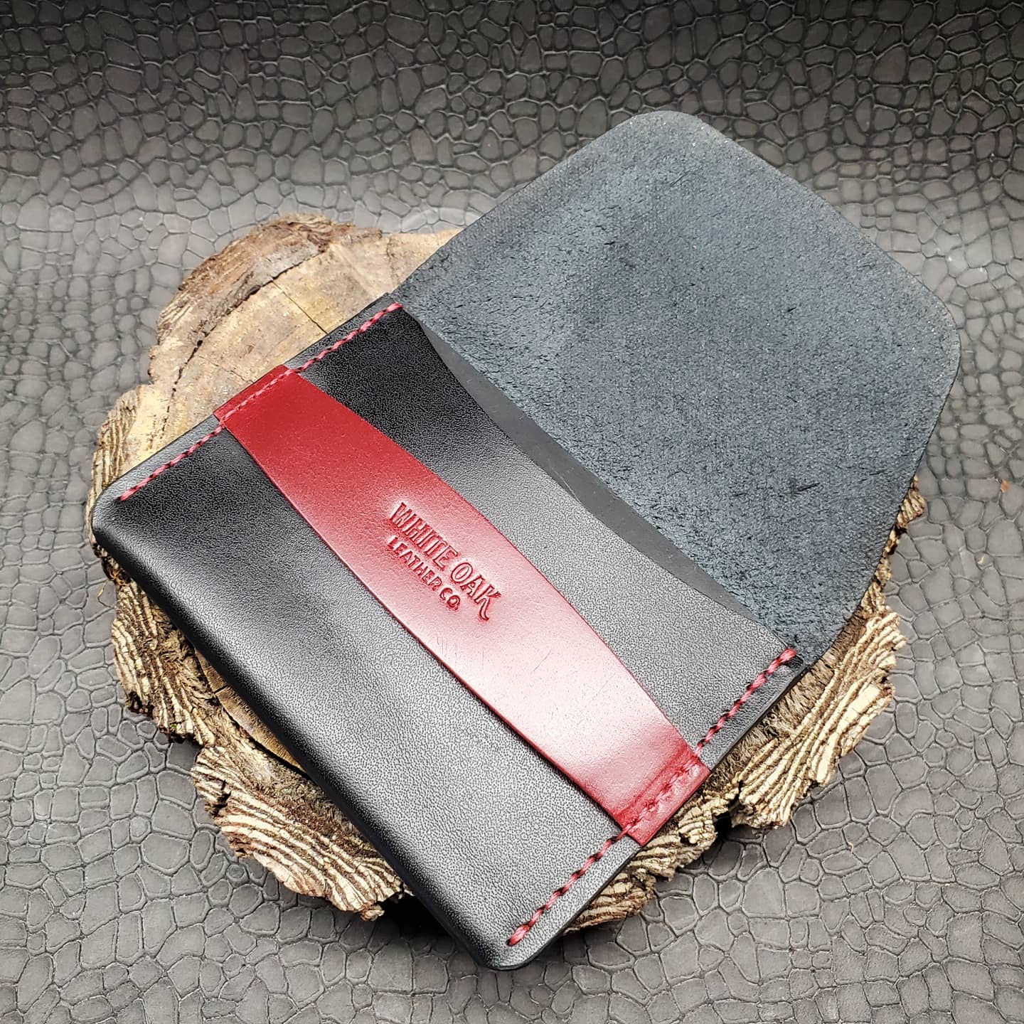 WHYTECLIFF (BLACK & RED)